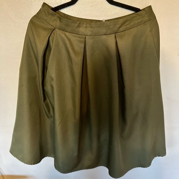 Yige green Midi Flared Pleated skirt with pockets - Picture 4 of 4